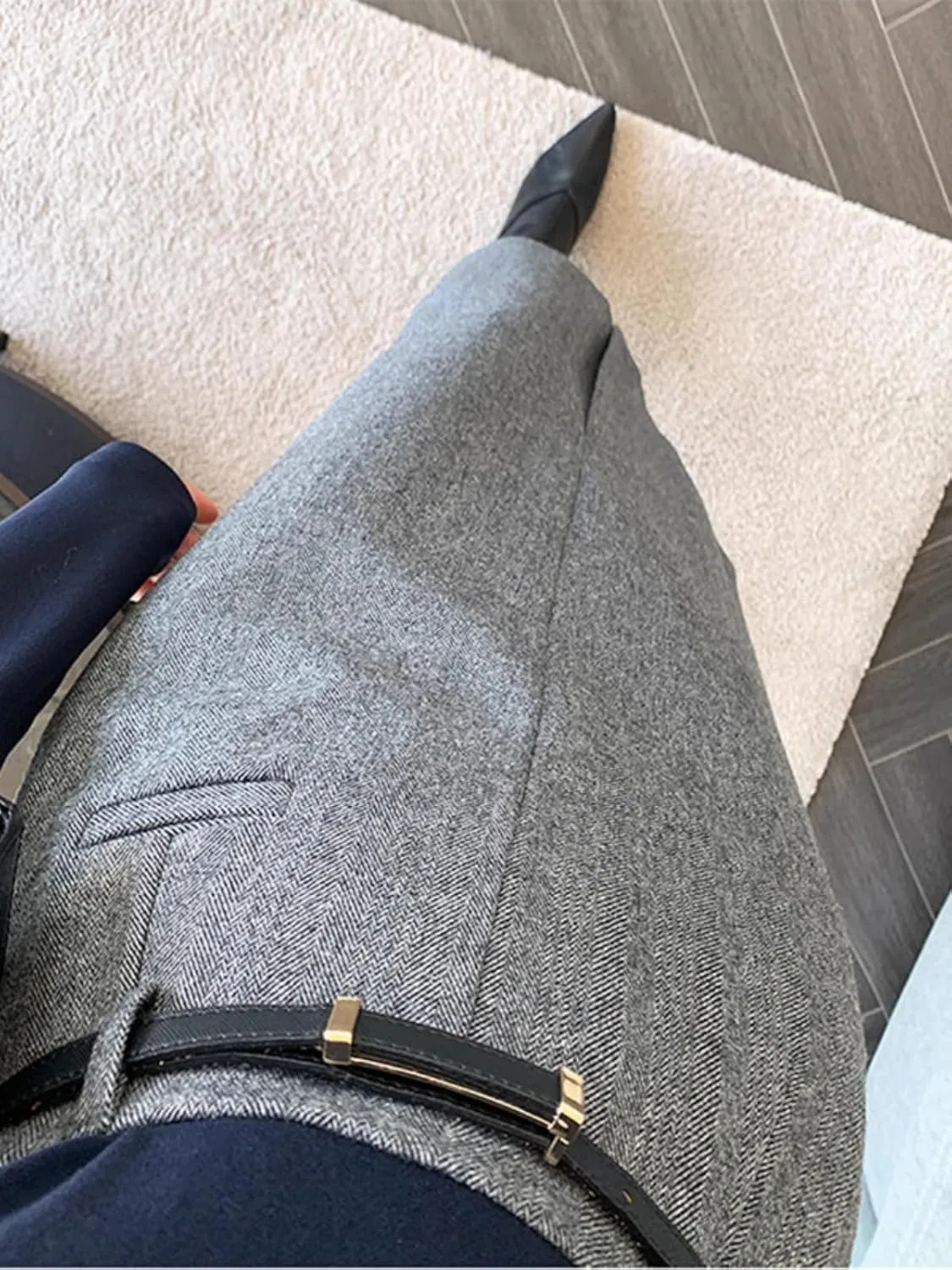 Gray Fitted Skirt for Women with Thickened High-Waist Mid-Length Half Skirt in Autumn and Winter